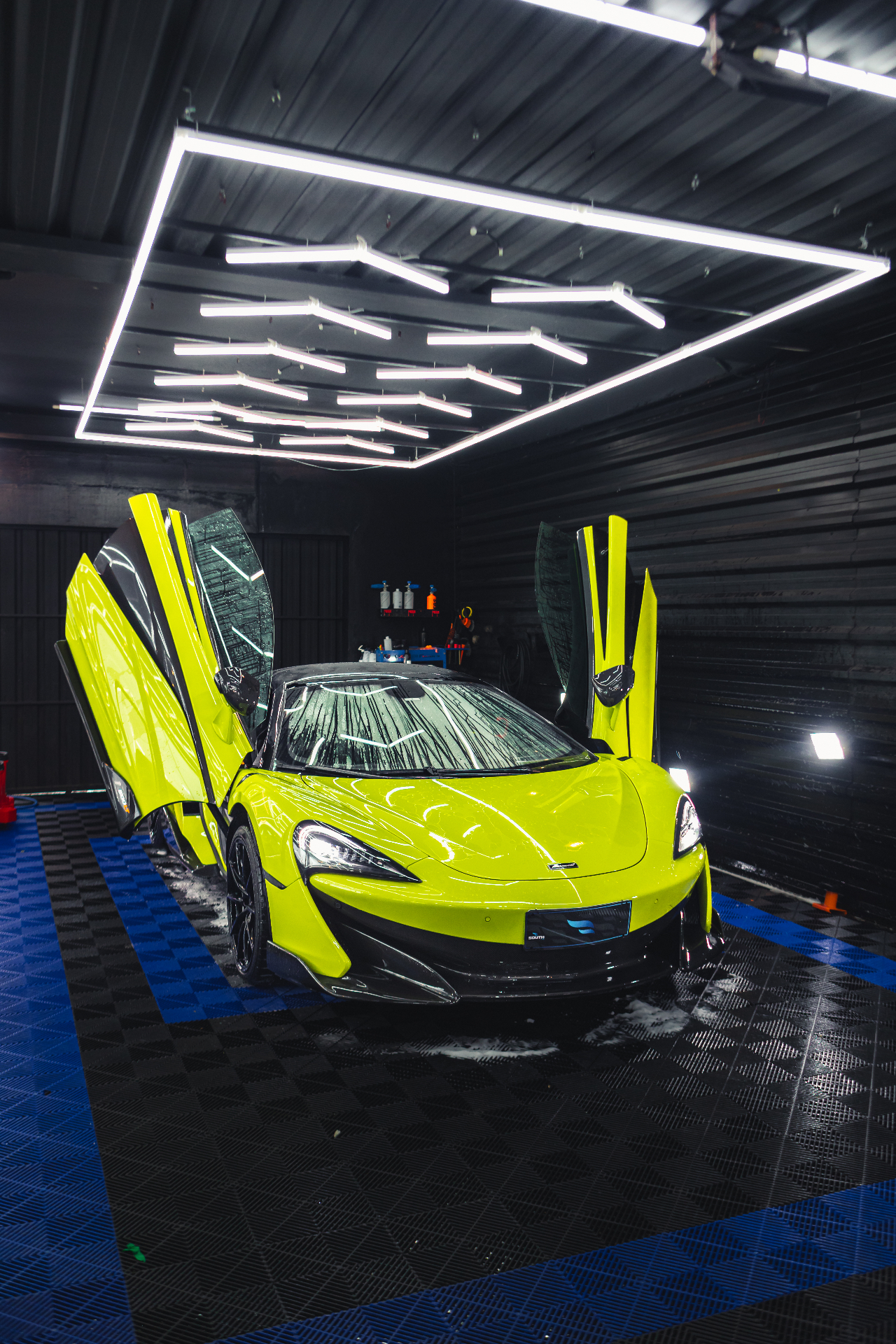 McLaren 600LT — Portas Dihedrais